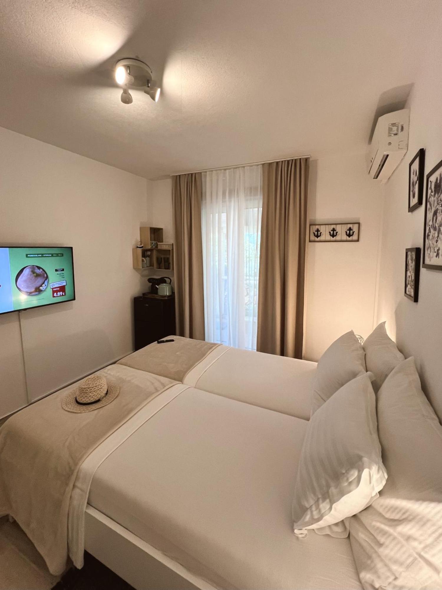 Apartment Coco Hvar Town